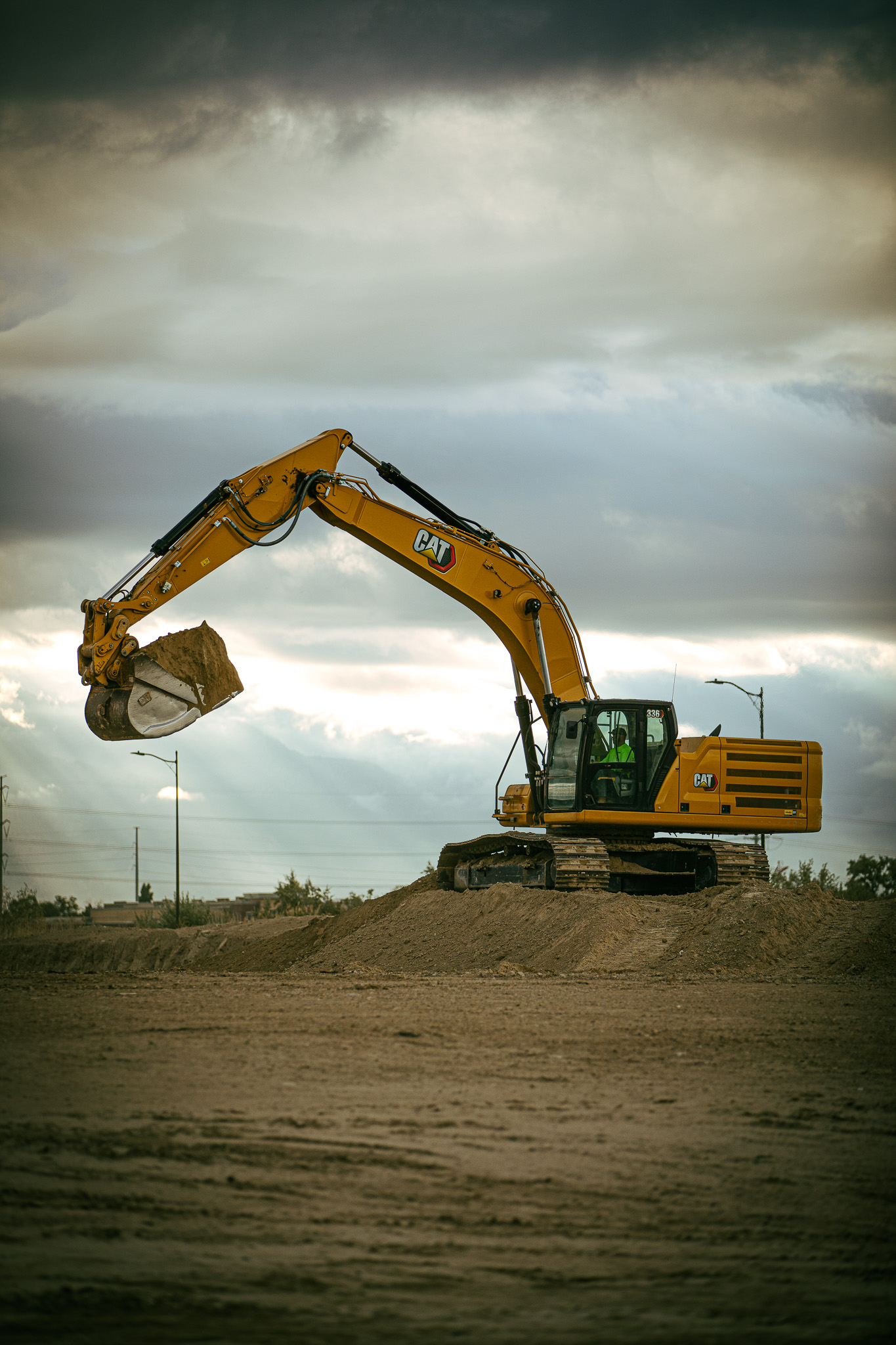 Cat excavator undergoing fluids analysis to ensure optimal performance and reduce downtime.